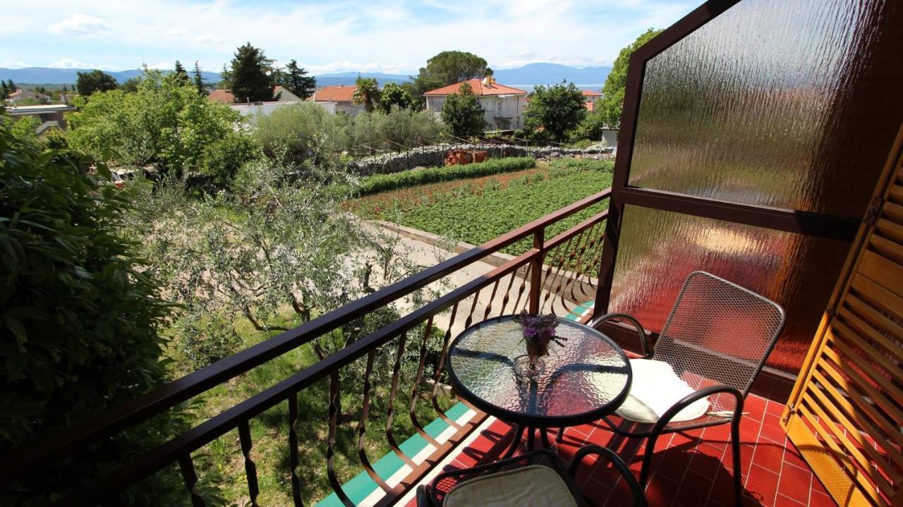 Apartments And Rooms Jelka Malinska Dış mekan fotoğraf