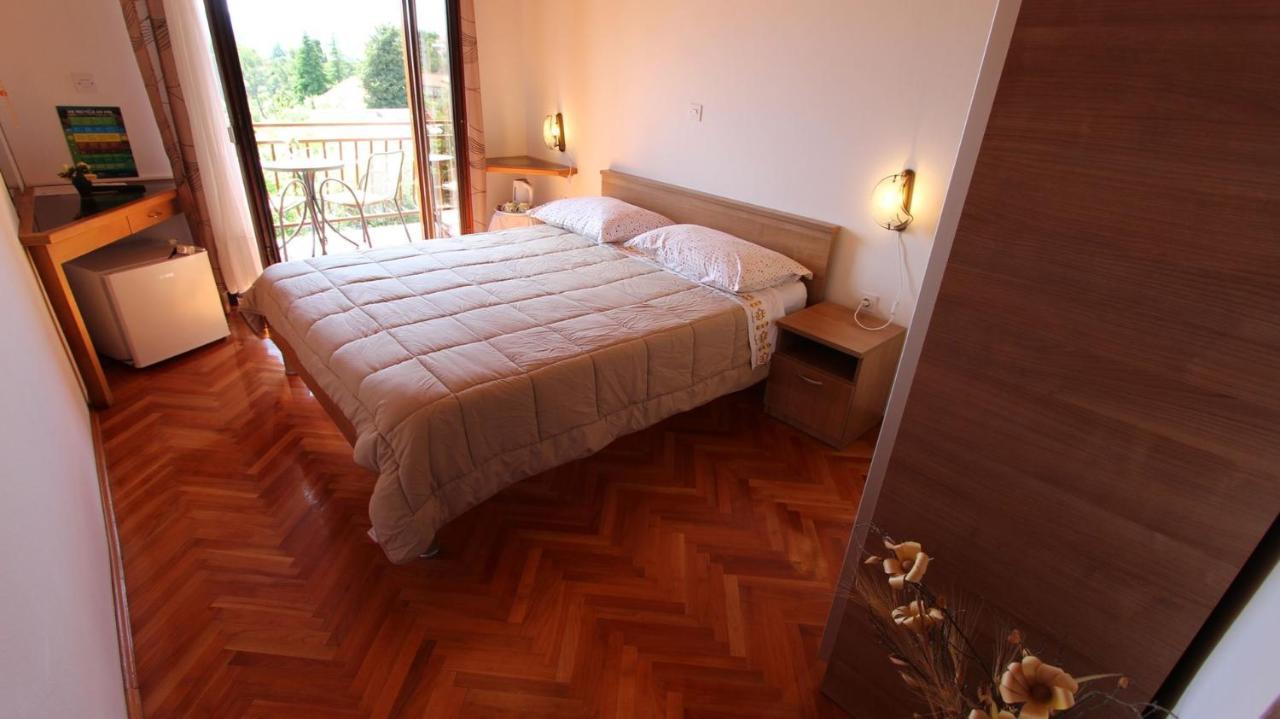 Apartments And Rooms Jelka Malinska Dış mekan fotoğraf