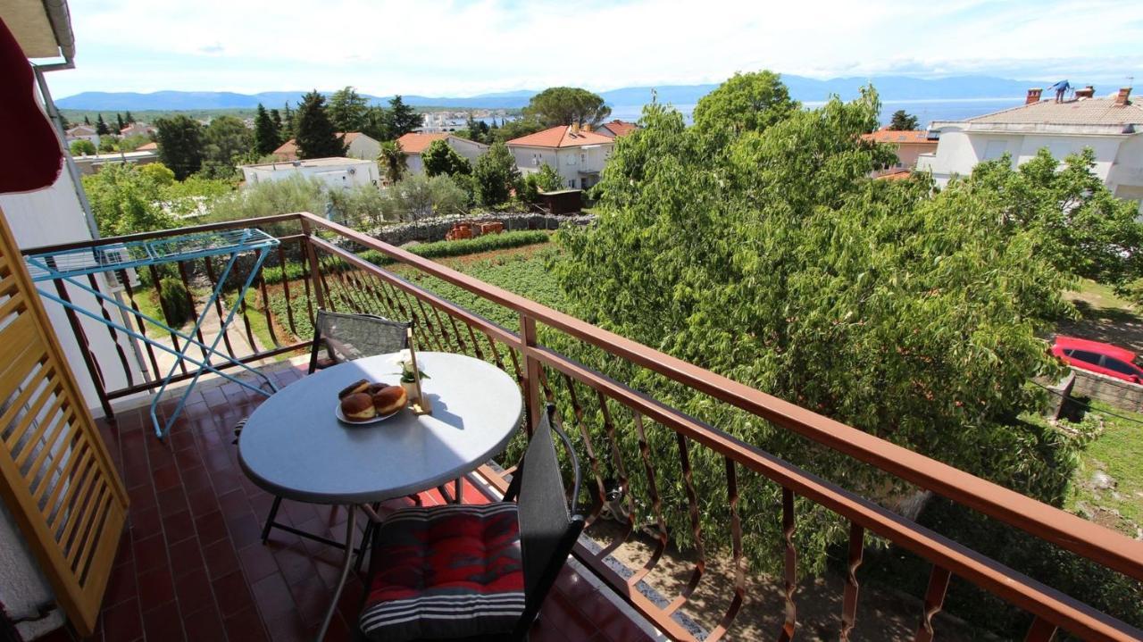 Apartments And Rooms Jelka Malinska Dış mekan fotoğraf