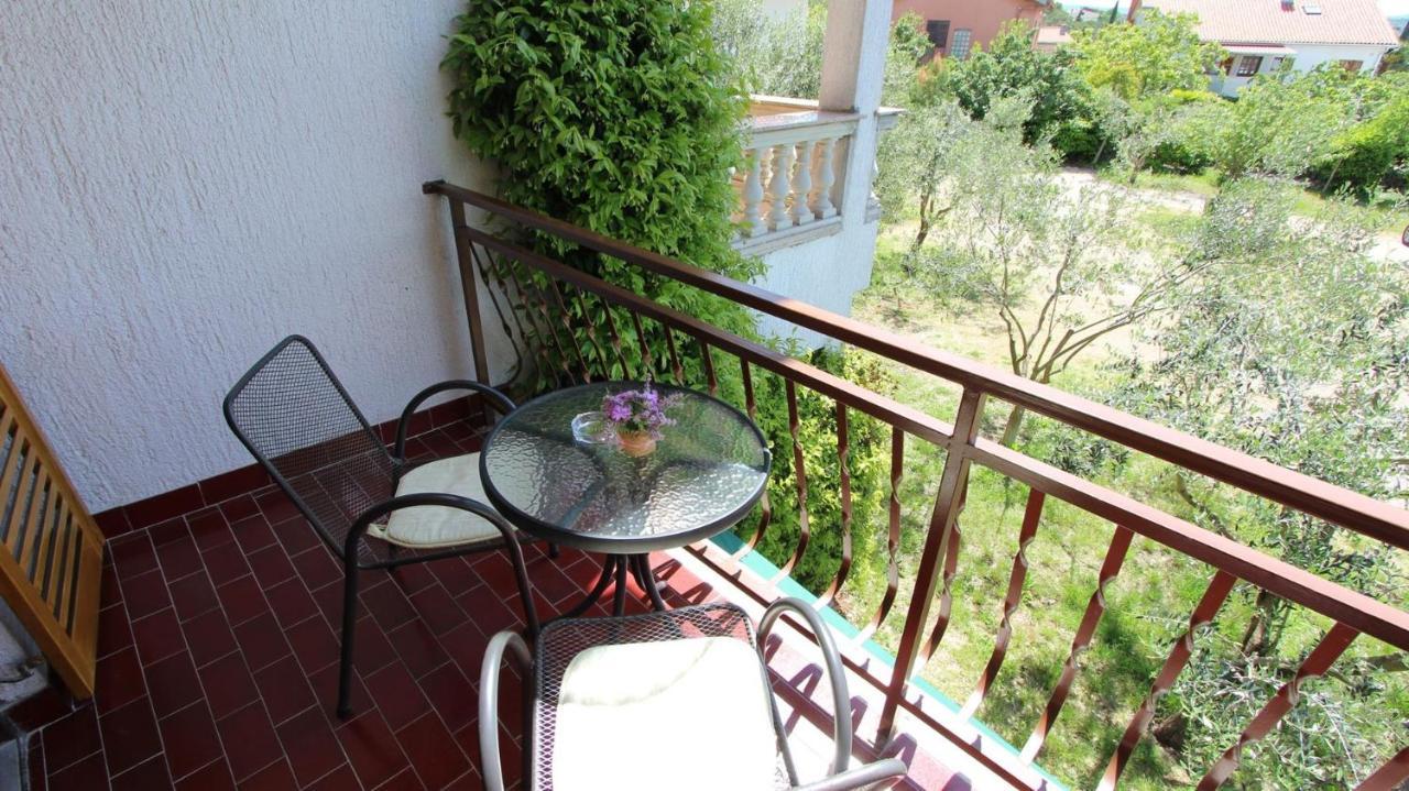 Apartments And Rooms Jelka Malinska Dış mekan fotoğraf