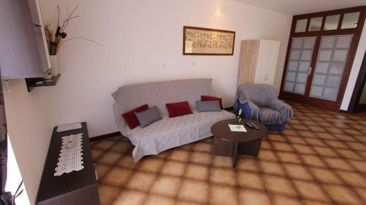 Apartments And Rooms Jelka Malinska Dış mekan fotoğraf